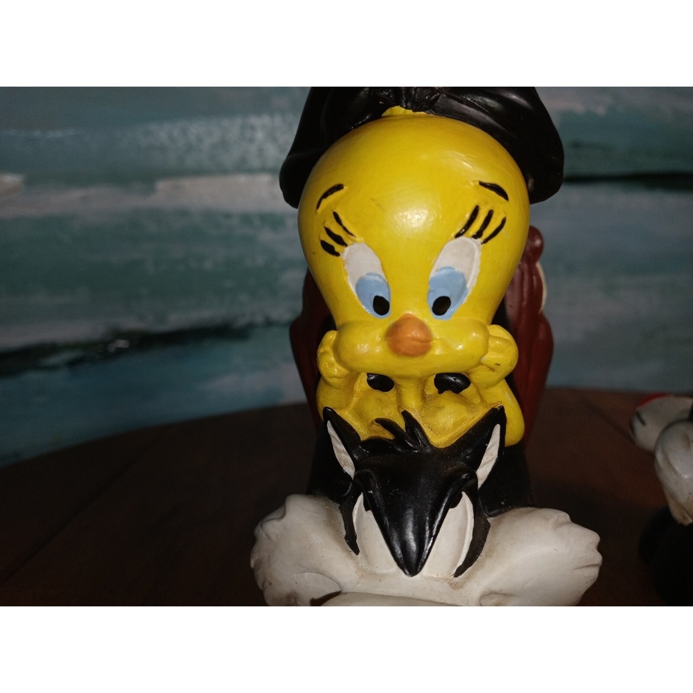 Vintage Looney Tunes Totem Candle Stick Holders 1995 Warner Bros Store-Set of 2 - Picture 7 of 12